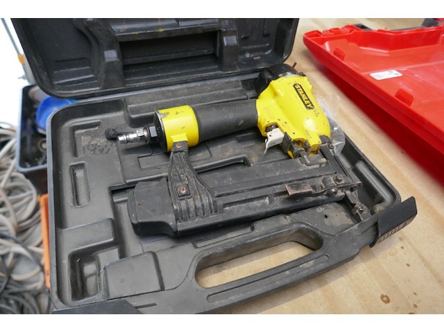 Diverse werf items - afbeelding 2 van  5