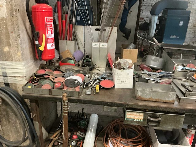 Diverse werkbanken (2x) - afbeelding 7 van  8