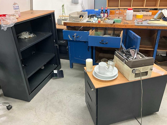 Diverse werkbanken en werkkasten (14x) - afbeelding 15 van  18