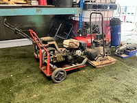 Diverse werkgereedschappen - afbeelding 1 van  10