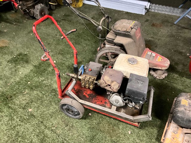 Diverse werkgereedschappen - afbeelding 9 van  10