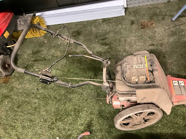 Diverse werkgereedschappen - afbeelding 1 van  10