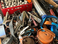 Diverse werkgereedschappen/matrialen - afbeelding 8 van  30