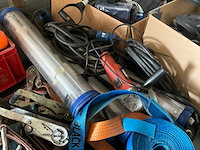 Diverse werkgereedschappen/matrialen - afbeelding 11 van  30