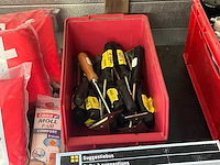 Diverse werkgereedschappen/matrialen - afbeelding 4 van  31