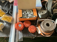 Diverse werkgereedschappen/matrialen - afbeelding 6 van  31