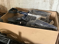 Diverse werkgereedschappen/matrialen - afbeelding 27 van  31