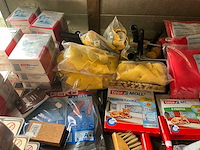 Diverse werkgereedschappen/matrialen - afbeelding 6 van  31