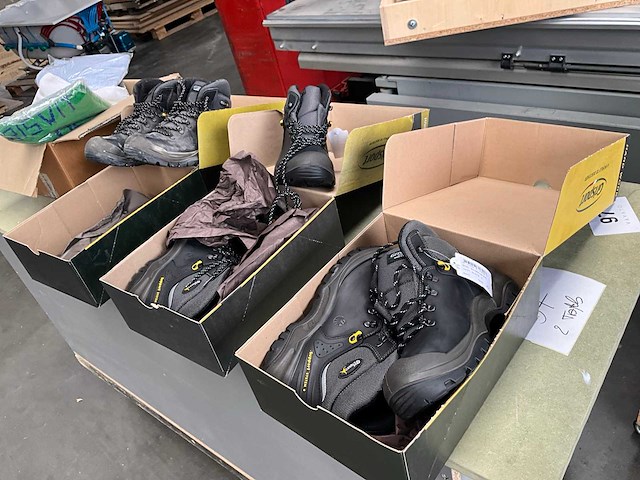 Diverse werkkleding - afbeelding 12 van  23