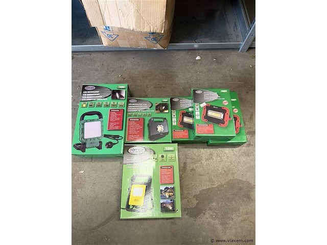 Diverse werklampen - afbeelding 1 van  5