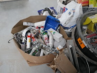 Diverse werkmaterialen en gereedschap - afbeelding 5 van  14