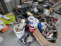 Diverse werkmaterialen en gereedschap - afbeelding 6 van  14