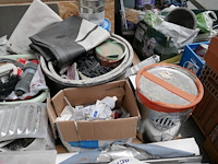 Diverse werkmaterialen en gereedschap - afbeelding 11 van  14