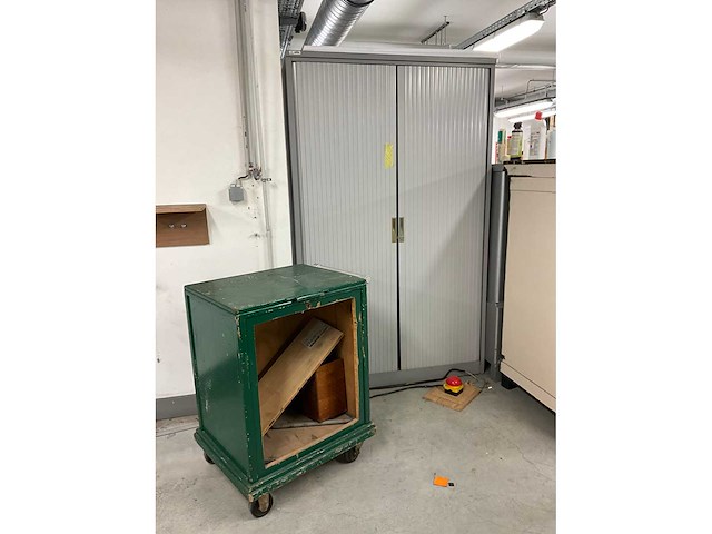 Diverse werkplaatsinventaris - afbeelding 13 van  18
