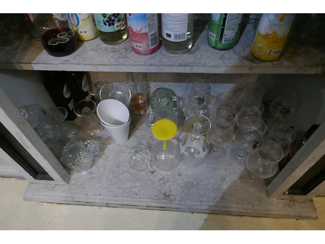 Diverse wijn-limonade en bierglazen - afbeelding 4 van  5