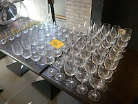 Diverse wijn-limonade en bierglazen - afbeelding 5 van  5