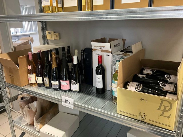 Diverse wijnen en schuimwijnen (53x) - afbeelding 1 van  11