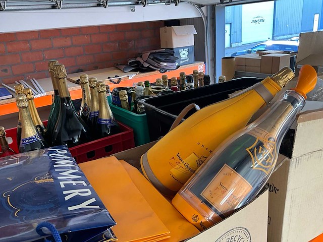 Diverse wijnen - afbeelding 16 van  23