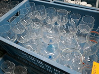 Diverse wijnglazen en aperospritz glazen - afbeelding 3 van  10