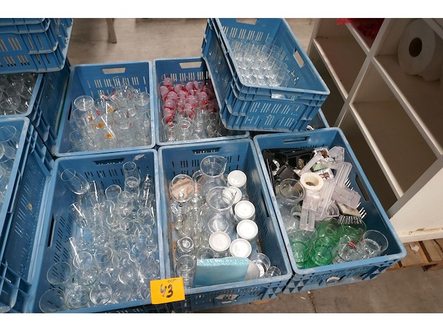 Diverse wijnglazen en aperospritz glazen - afbeelding 7 van  10