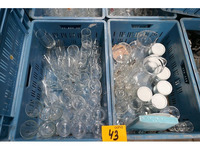 Diverse wijnglazen en aperospritz glazen - afbeelding 8 van  10