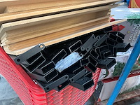 Diverse winkelstellingen en kledingrekken - afbeelding 4 van  10