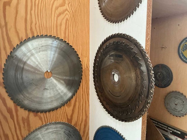 Diverse zaagbladen, freeskoppen en kantenband - afbeelding 2 van  17