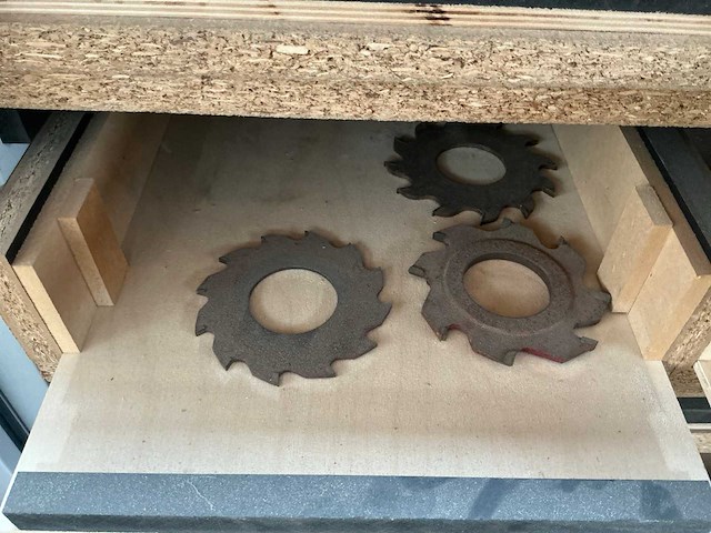 Diverse zaagbladen, freeskoppen en kantenband - afbeelding 12 van  17