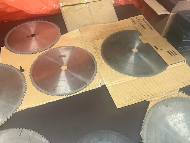 Diverse zaagbladen - afbeelding 7 van  9