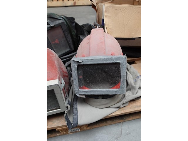 Diverse zandstraalhelmen - afbeelding 2 van  6