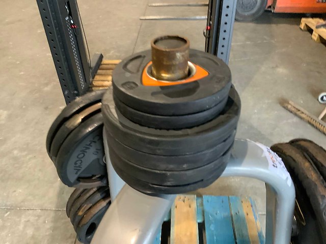 Diversen 215kg 50mm schijven krachtstation - afbeelding 2 van  10