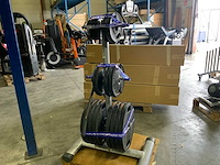 Diversen 50mm schijven 125kg met rek krachtstation - afbeelding 7 van  7
