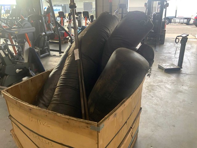 Diversen boks zakken leer 5x krachtstation - afbeelding 2 van  6