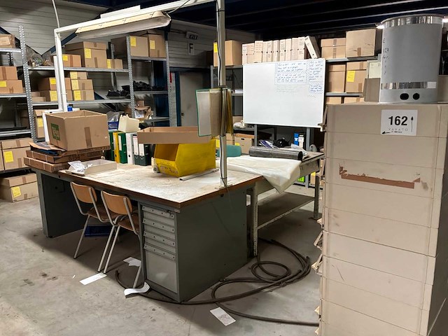 Diversen bureau - afbeelding 1 van  7