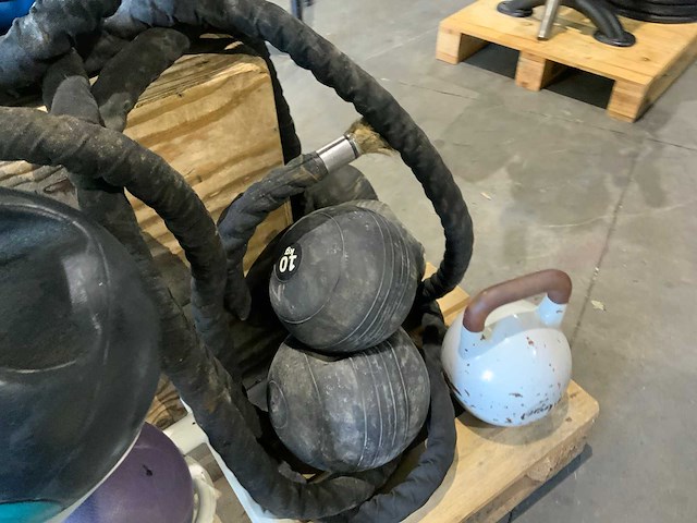 Diversen crossfit mix pakket krachtstation - afbeelding 6 van  7