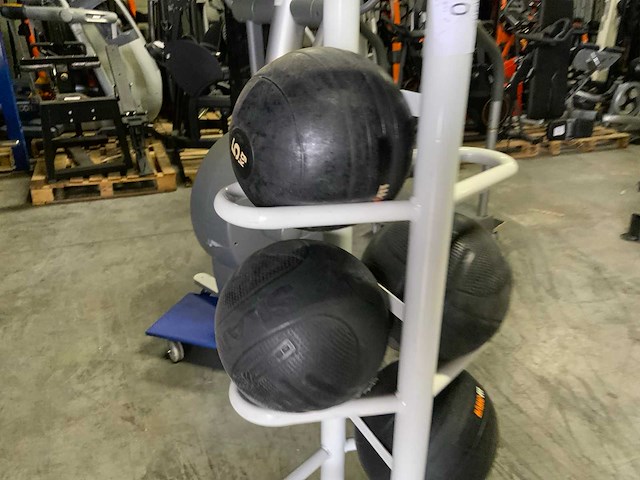 Diversen medicine ball en slam ball 5x krachtstation - afbeelding 3 van  5