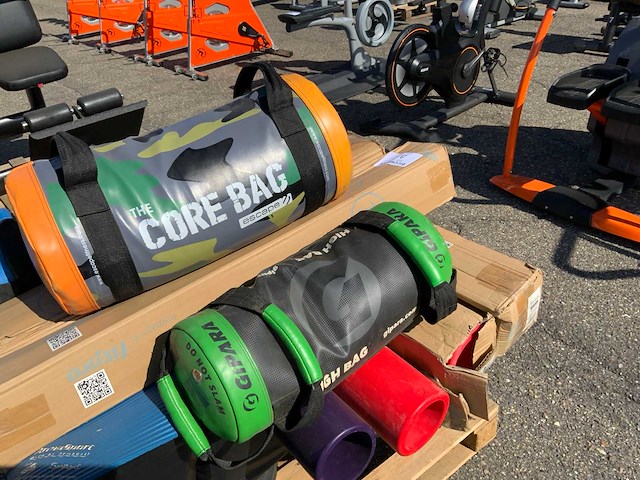 Diversen mix crossfit materiaal krachtstation - afbeelding 2 van  8