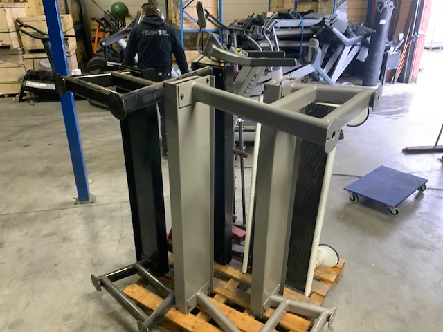 Diversen mix rekken krachtstation - afbeelding 2 van  4