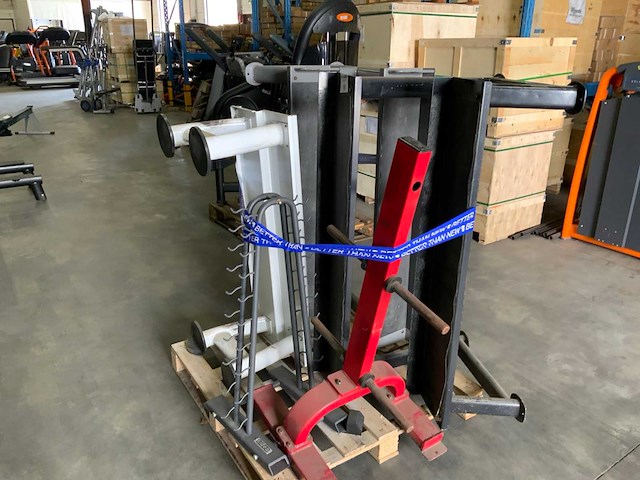 Diversen rekken 5x krachtstation - afbeelding 1 van  6