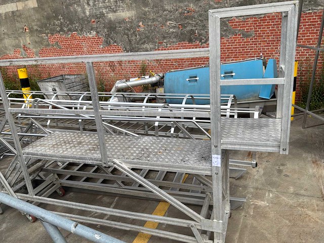 Diversen trap, ladder en platform - afbeelding 1 van  5