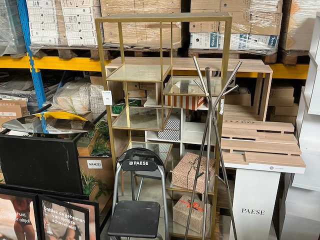 Diversen winkelinrichting - afbeelding 1 van  5