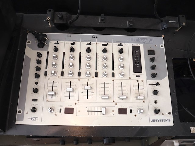 Dj booth - afbeelding 7 van  12