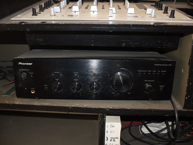 Dj booth - afbeelding 10 van  12