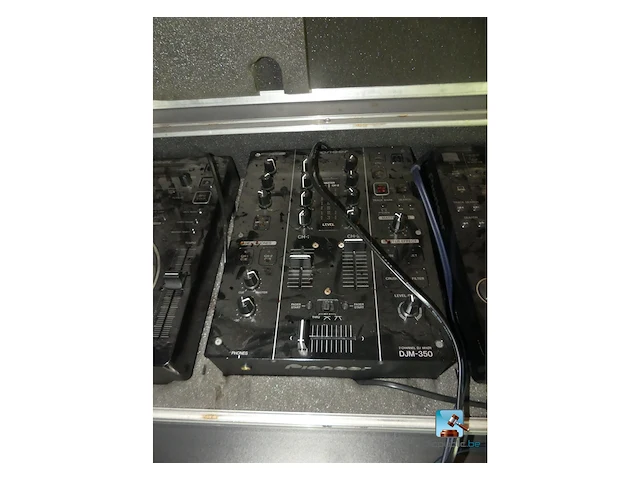 Dj-draaitafel met flightcase - afbeelding 5 van  10