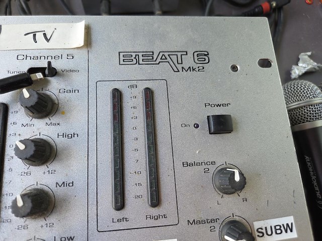 Dj mengtafel + versterkers jbsystems beat 6 mk2 - afbeelding 3 van  8