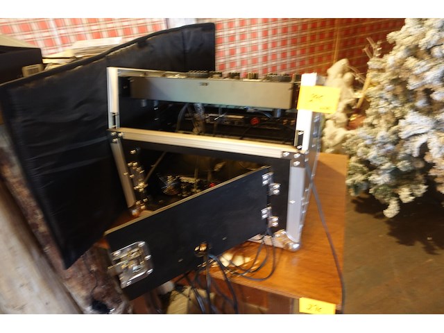 Dj-rack jbsystems met apparatuur - afbeelding 11 van  16