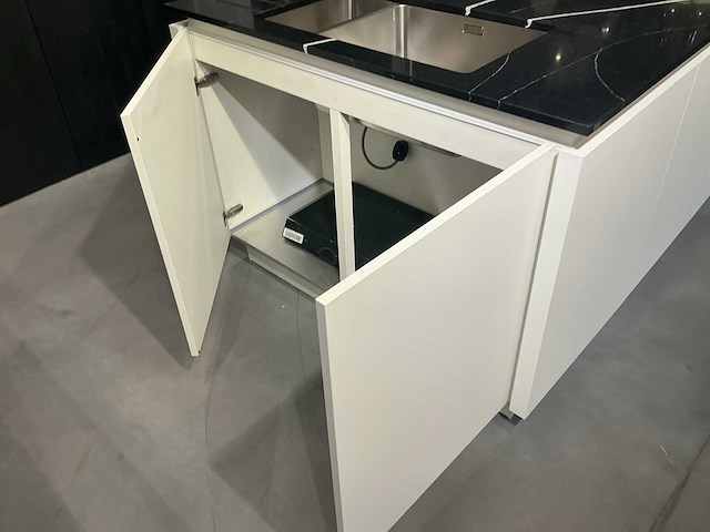 Dkg luca wit & ebony showroom keuken - afbeelding 6 van  9