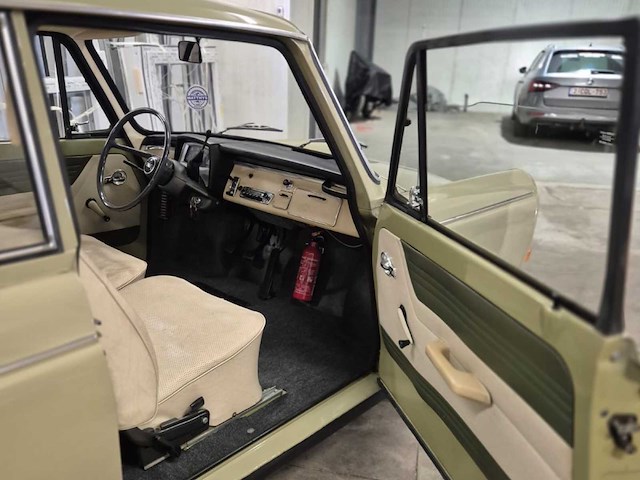 Dkw - f12 - oldtimer - afbeelding 15 van  34