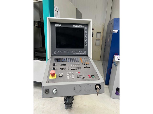 Dmg - 2000 - dmc 63v - verticale machinecentra - afbeelding 2 van  9
