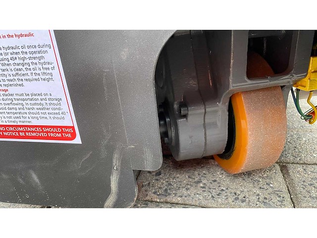 Dmht - dm15 - electric pallet trucks - 09-2025 - afbeelding 20 van  20